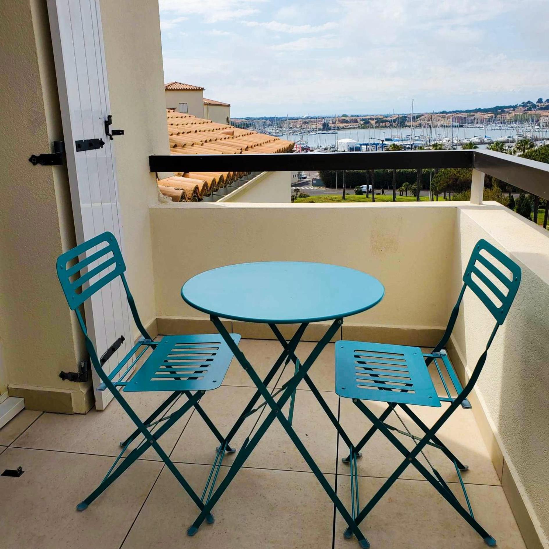 Appartement Grand Proche Port Et Plages, 6 A 8 Pers, 3 Chambres, Climatise