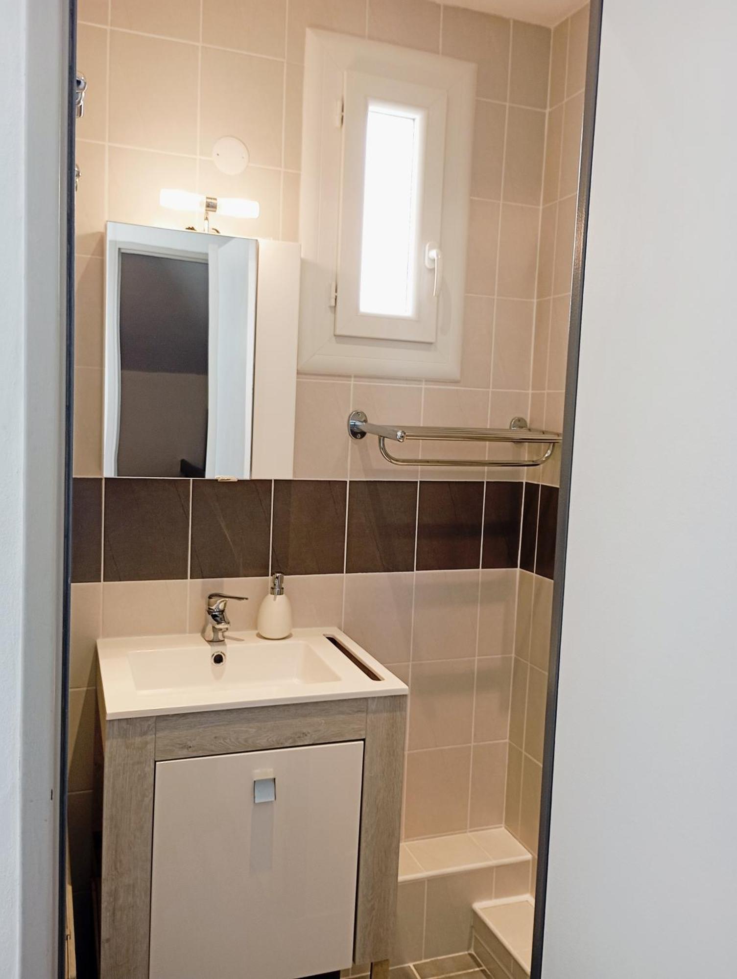 Grand Proche Port Et Plages, 6 A 8 Pers, 3 Chambres, Climatise Appartement *